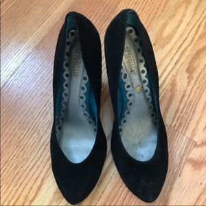 Seychelles Black Suede Heel